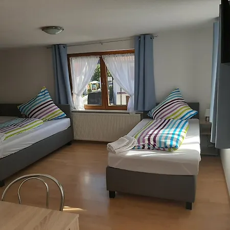 Gaestehaus Waldhorn Weilen unter den Rinnen