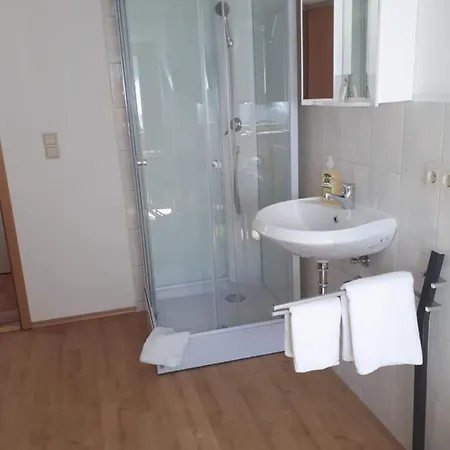 Affittacamere Gaestehaus Waldhorn Weilen unter den Rinnen