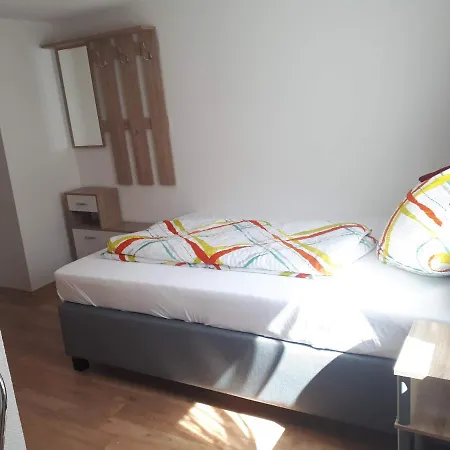 Gaestehaus Waldhorn 3*