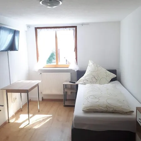 Gaestehaus Waldhorn Casa de hóspedes Weilen unter den Rinnen